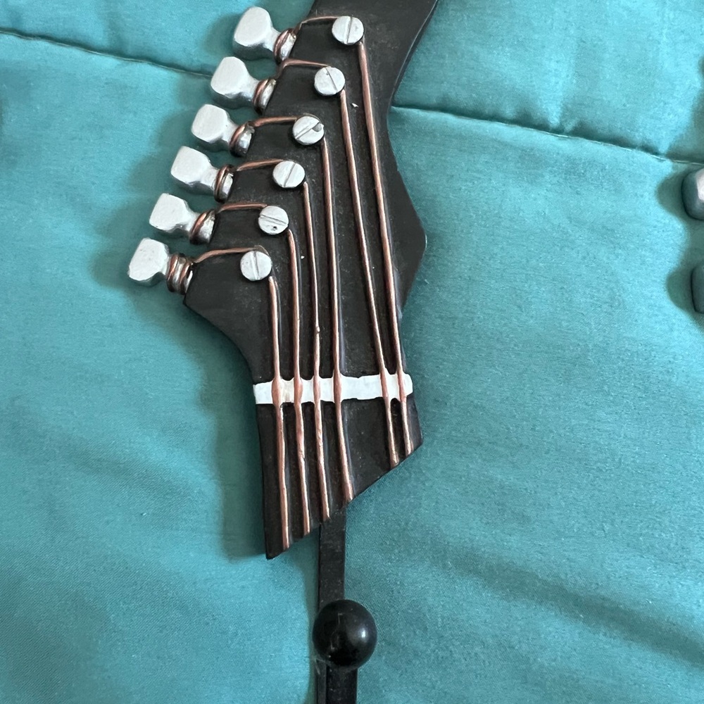 Guitar hooks - Picture 3 of 5